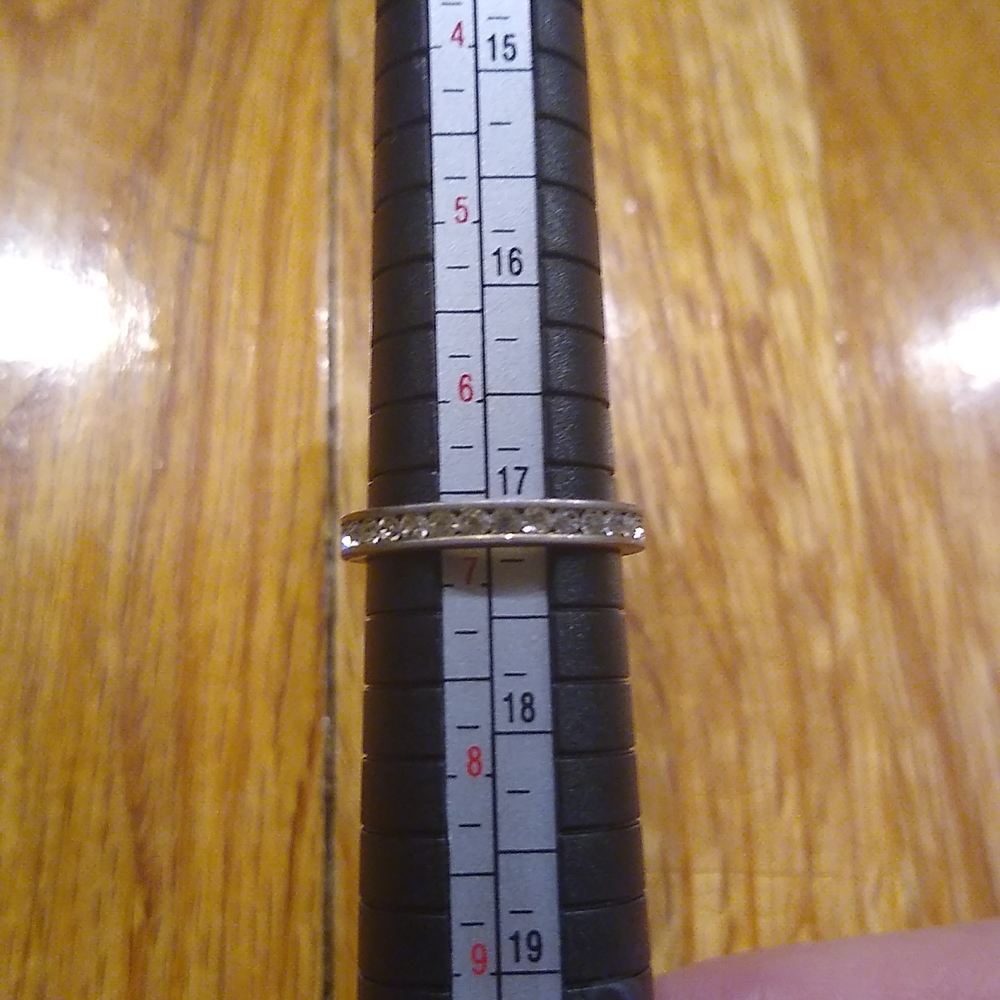 Sparkly ring - Picture 3 of 5